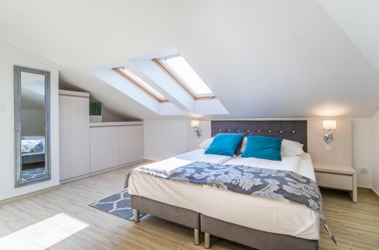 Delfin Bed & Breakfast เมียนซีวอเจีย ภายนอก รูปภาพ