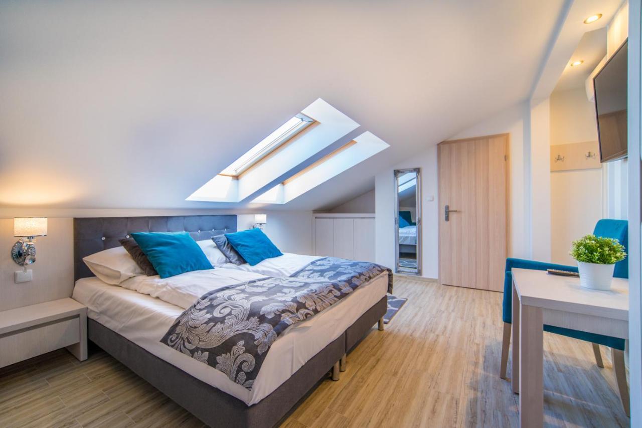 Delfin Bed & Breakfast เมียนซีวอเจีย ภายนอก รูปภาพ