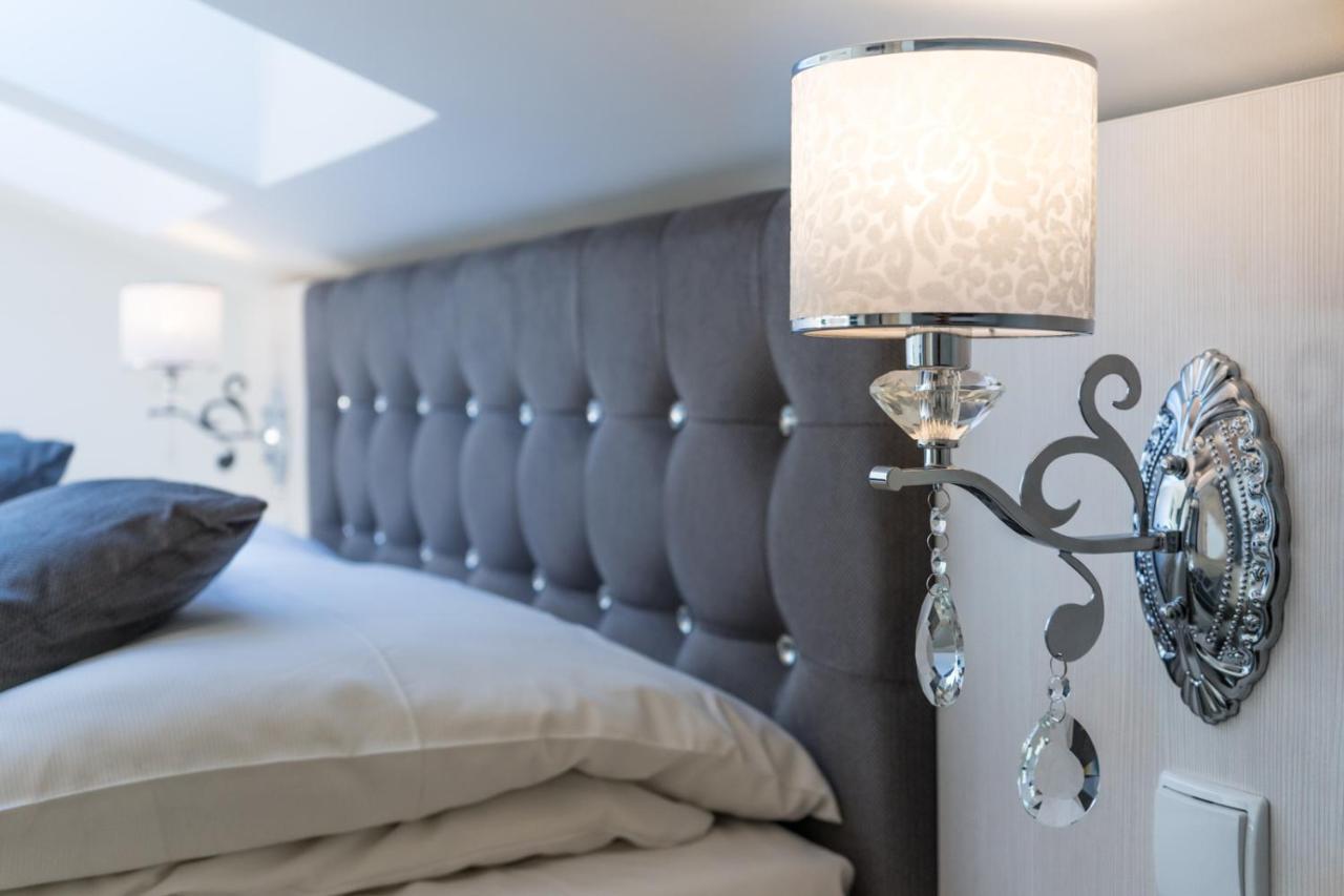 Delfin Bed & Breakfast เมียนซีวอเจีย ภายนอก รูปภาพ