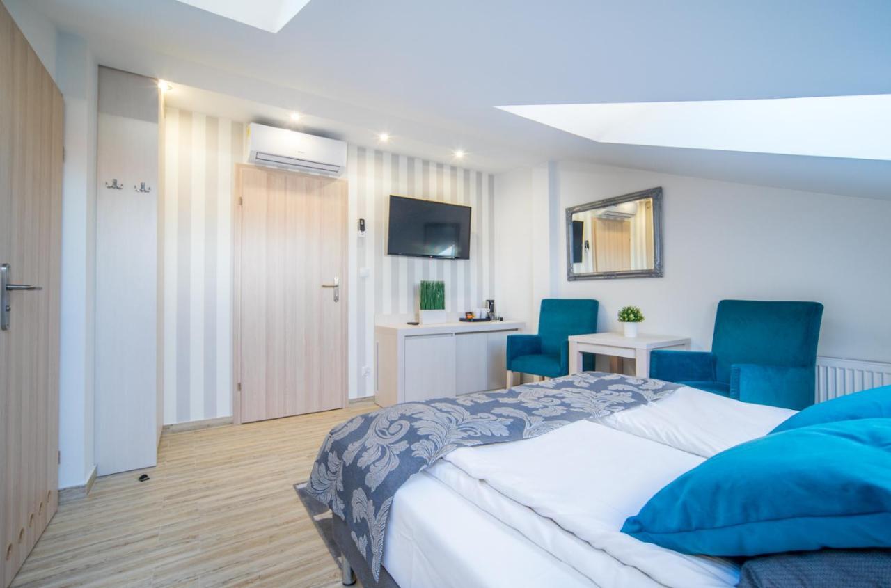 Delfin Bed & Breakfast เมียนซีวอเจีย ภายนอก รูปภาพ