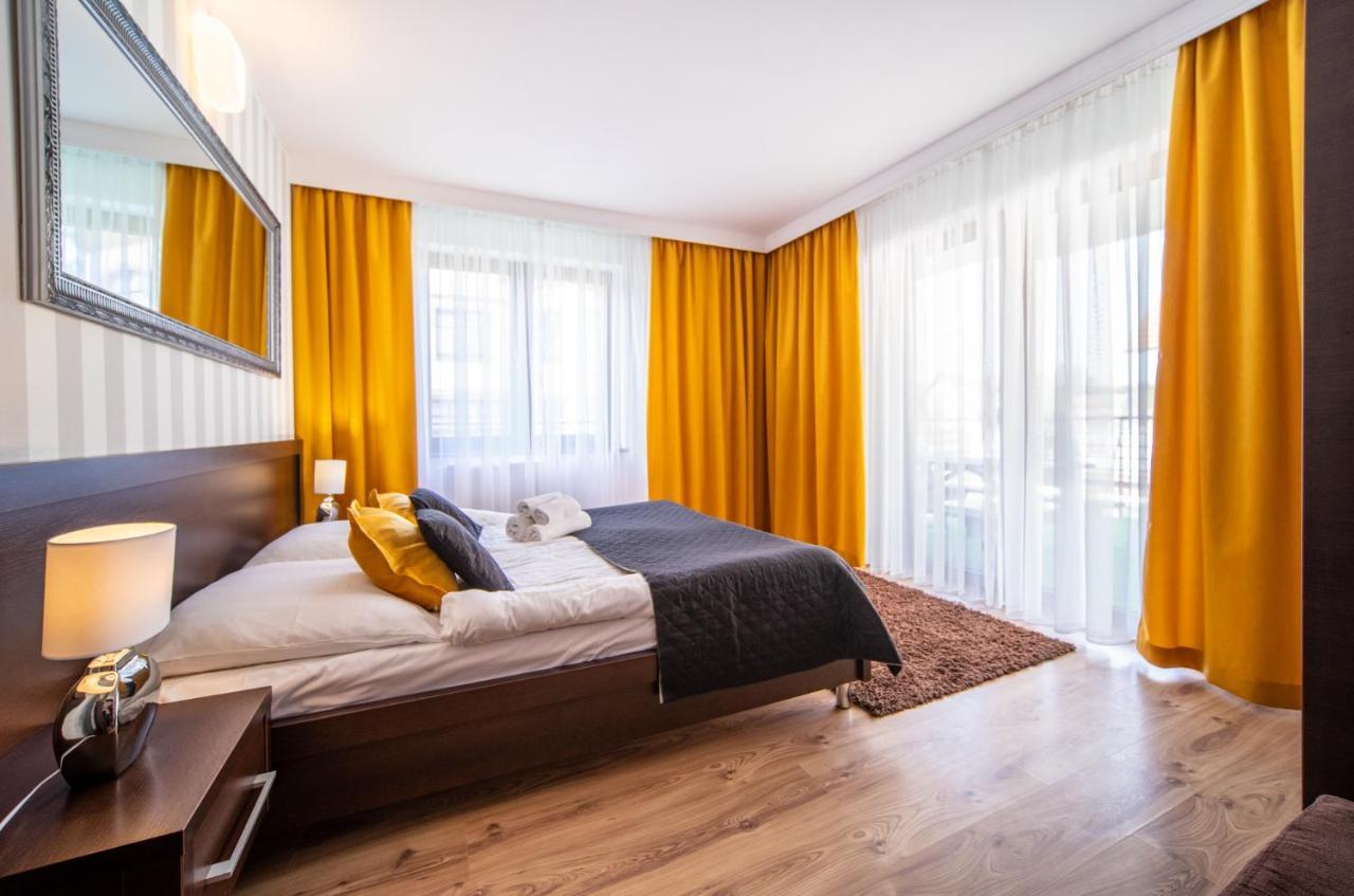 Delfin Bed & Breakfast เมียนซีวอเจีย ภายนอก รูปภาพ
