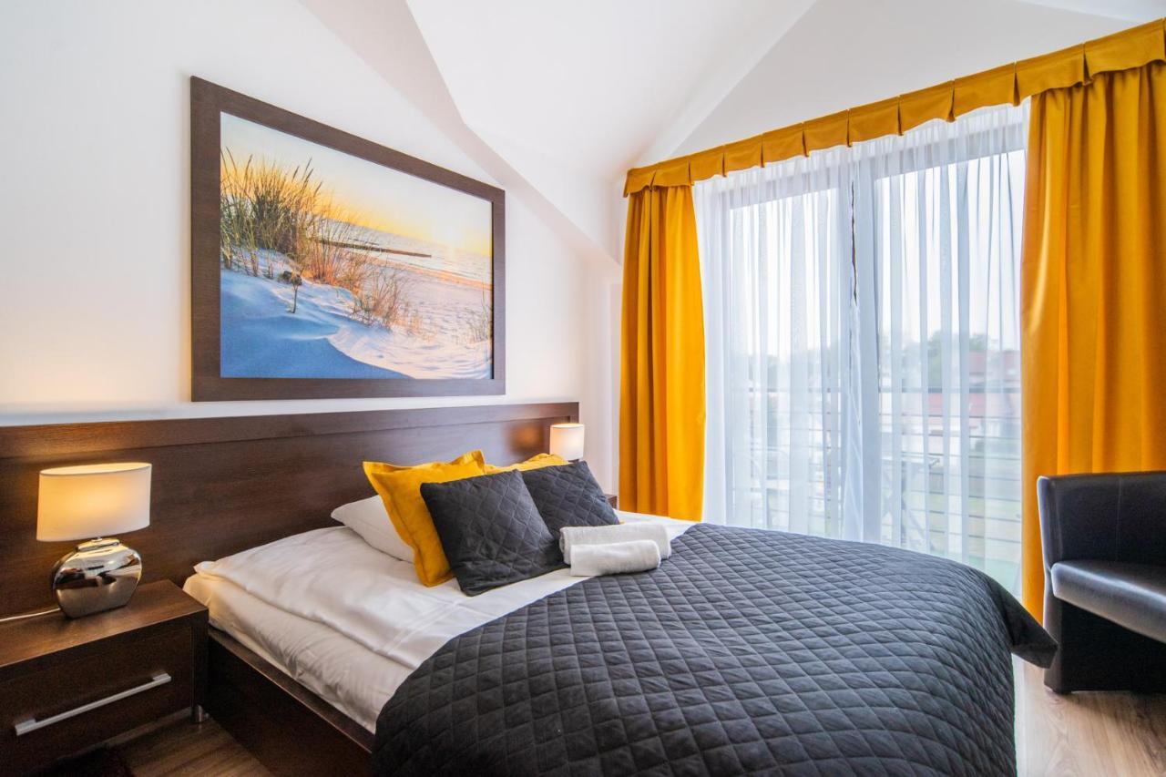 Delfin Bed & Breakfast เมียนซีวอเจีย ภายนอก รูปภาพ