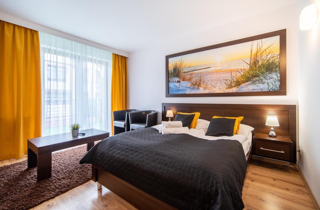 Delfin Bed & Breakfast เมียนซีวอเจีย ภายนอก รูปภาพ
